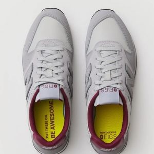 LIKE NEW Size 7 New Balance 996